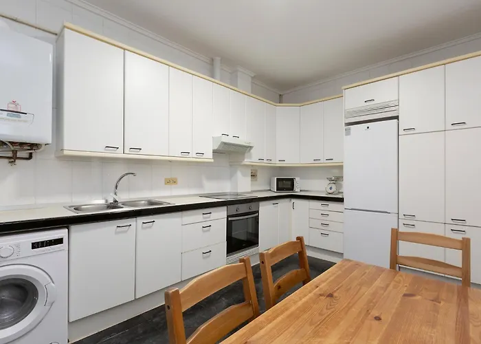 Apartmán Amplio En Casco Viejo - Corazon De *