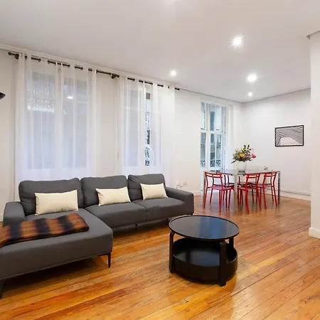 Amplio En Casco Viejo - Corazon De *