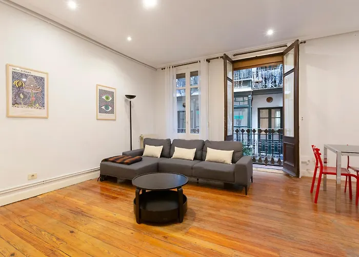 Amplio En Casco Viejo - Corazon De Appartement