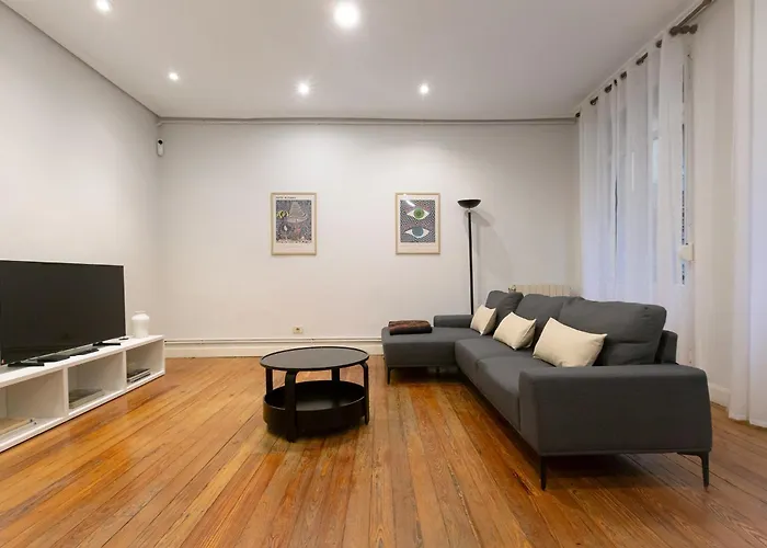 Amplio En Casco Viejo - Corazon De *